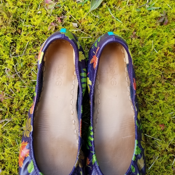 "All Fall" Tieks Size 7 (Taking Comissions) - Picture 9 of 14